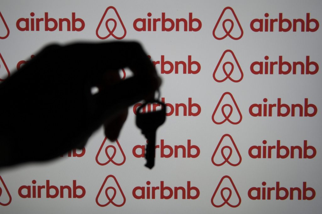 $8.5M Nationwide Airbnb Scam Targeted Black People, Prosecutors Allege